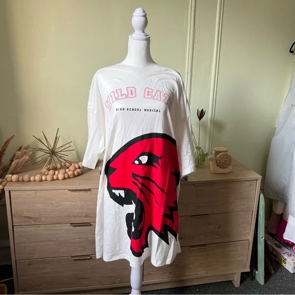 DISNEY Red Black High School Musical Bolton Jersey Midi Dress Graphic T-Shirt - Picture 1 of 14